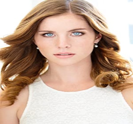 Official profile picture of Molly Ratermann