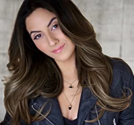 Official profile picture of Mona Mee