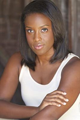 Official profile picture of Monique Holmes