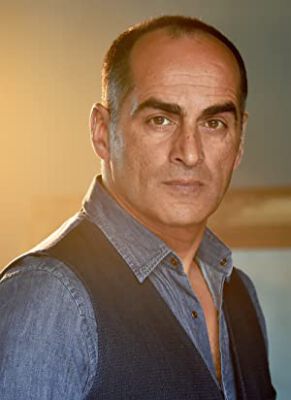 Official profile picture of Navid Negahban