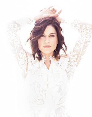 Official profile picture of Neve Campbell