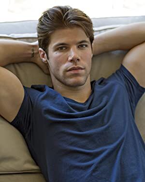 Official profile picture of Nic Robuck