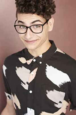 Official profile picture of Noah Grossman