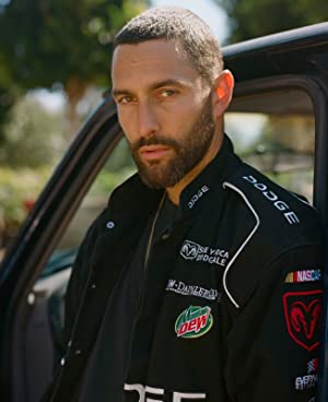 Official profile picture of Noah Mills