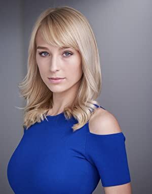 Official profile picture of Polina Nikolai