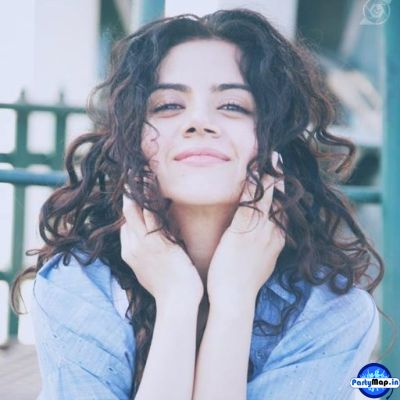 Photo of Rashi Mal at a concert