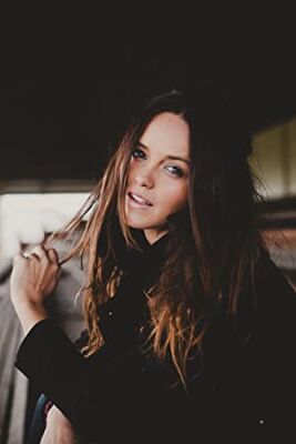 Official profile picture of Rebecca Breeds