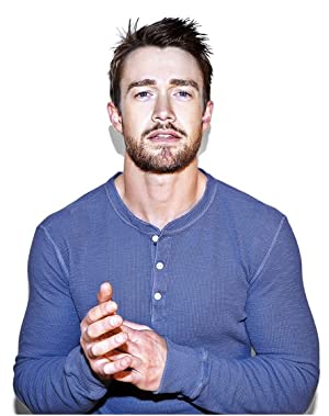 Official profile picture of Robert Buckley