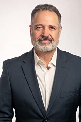 Official profile picture of Robert J Morgalo