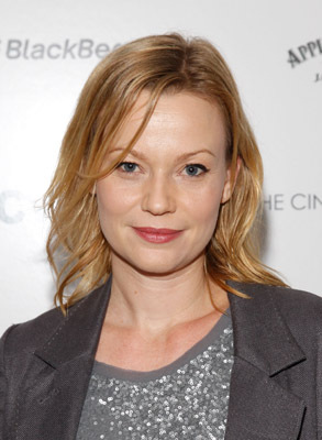 Official profile picture of Samantha Mathis