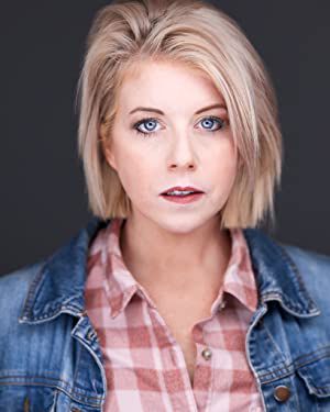 Official profile picture of Sarah East
