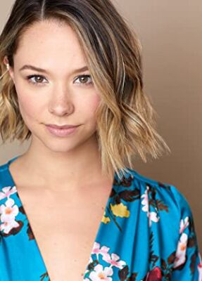 Official profile picture of Shannon Hollander