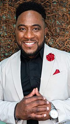 Official profile picture of Simeon Henderson
