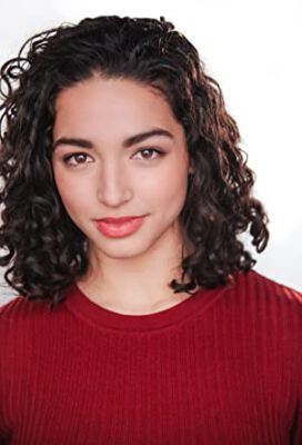 Official profile picture of Sophie Hoyt