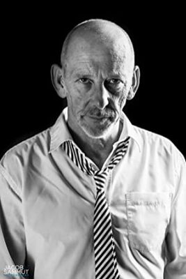 Official profile picture of Stephen Oliver