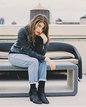 Official profile picture of Sydney MacKenzie
