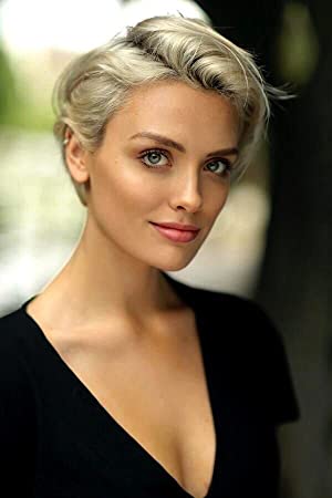 Official profile picture of Wallis Day