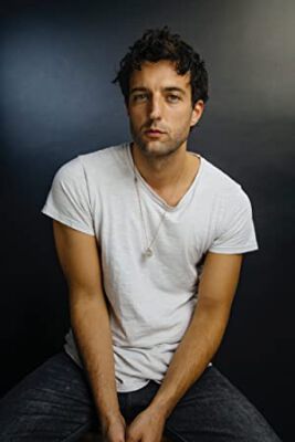 Official profile picture of Zachary Mooren