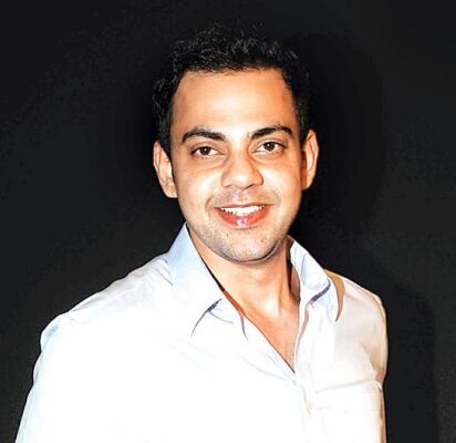 Photo of Cyrus Sahukar at a show