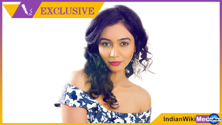 Photo of Meghana Kaushik at a show