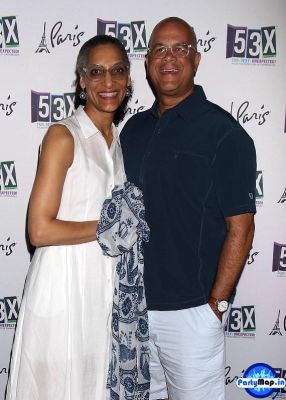 Photo of Carla Hall at a concert