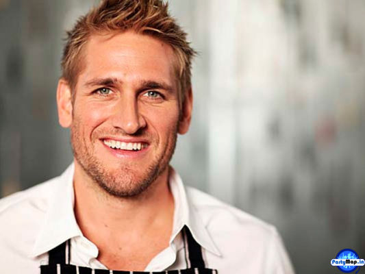 Photo of Curtis Stone at a show