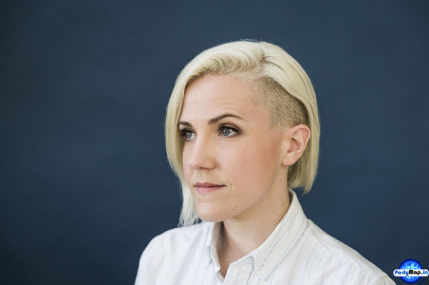 Official profile picture of Hannah Hart