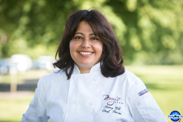 Photo of Romy Gill at a show