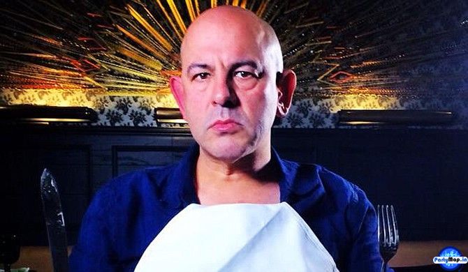 Photo of Simon Majumdar at an appearance