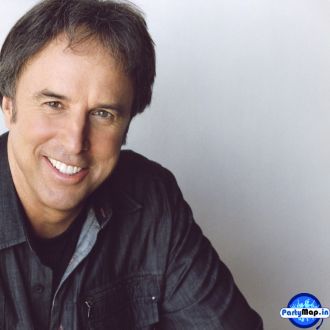 Photo of Kevin Nealon at an appearance