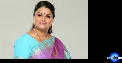 Photo of Supriya Pathare at a concert