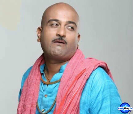 Photo of Vaibhav Mangle at an appearance