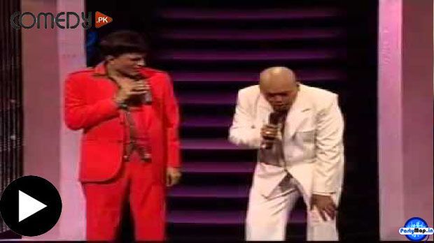 Photo of Wali Sheikh at a concert