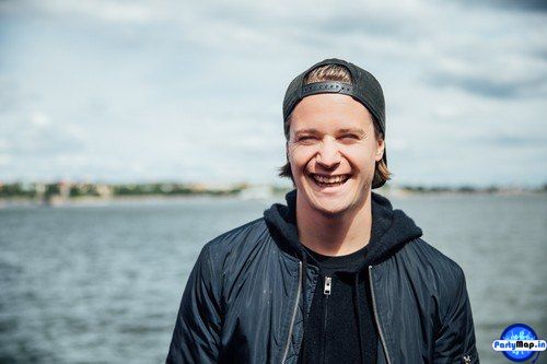 Photo of Kygo at a show