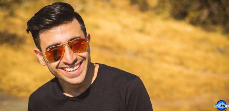 Photo of DJ Shaan at an appearance