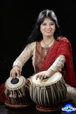 Photo of Anuradha Pal at a show