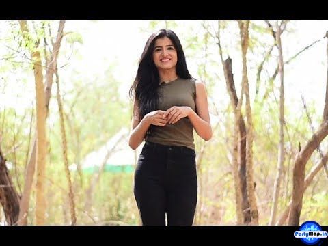 Photo of Vinali Bhatnagar at a concert