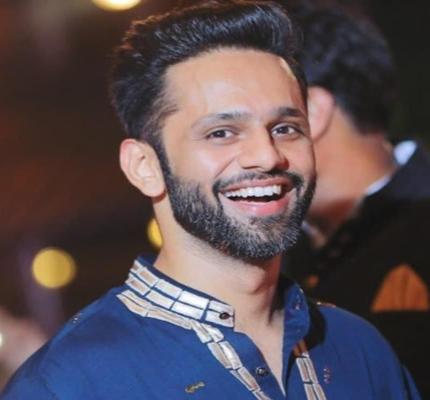 Photo of Rahul Vaidya at a show