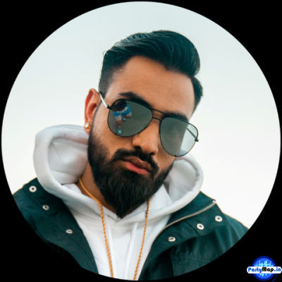 Photo of Young Desi at an appearance