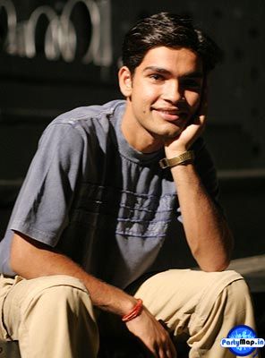 Photo of Anubhav Suman at an appearance