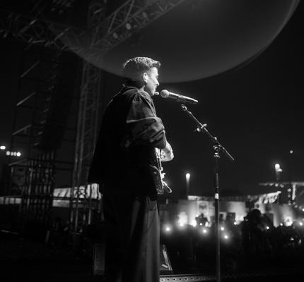 Photo of Anuv Jain at a concert