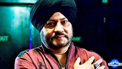 Photo of Balwinder Safri at a show