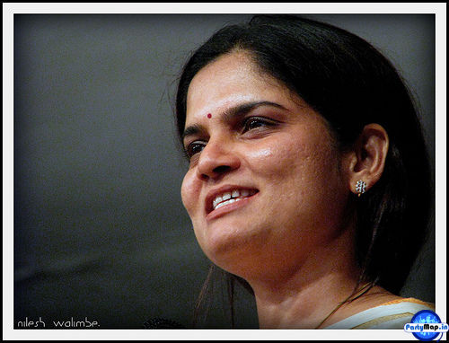 Photo of Devaki Pandit at a show