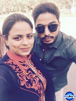 Photo of Gurlej Akhtar at a show