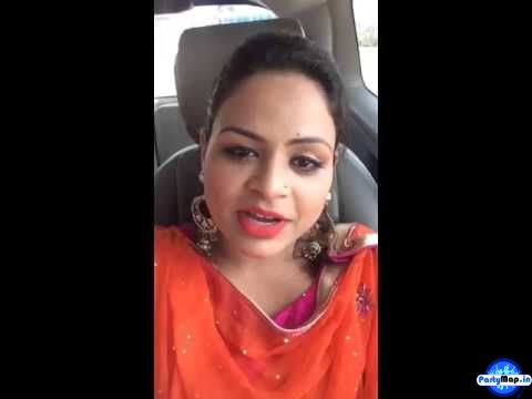 Photo of Gurlej Akhtar at a concert