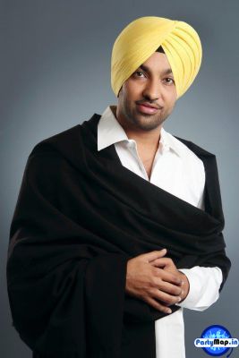 Photo of Harjit Harman at a concert