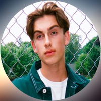 Official profile picture of Johnny Orlando