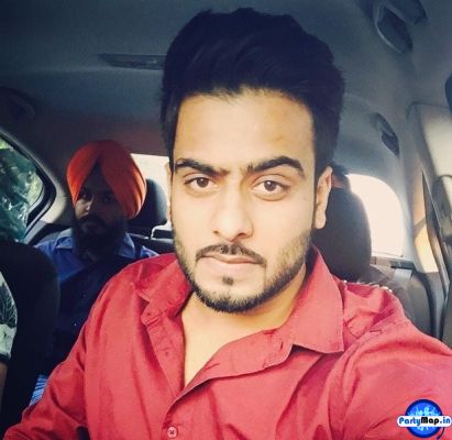 Photo of Mankirt Aulakh at a show
