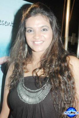 Photo of Meenal Jain at a concert