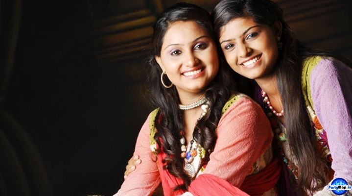 Photo of Nooran Sisters at an appearance